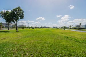 Image 4 - 210146