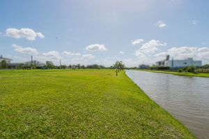 Image 7 - 210146