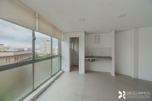 Image 10 - 210253