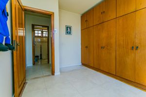 Image 16 - 210332
