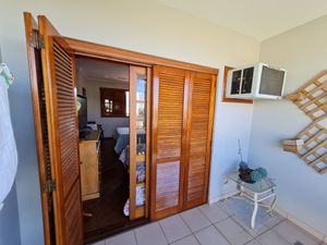 Image 19 - 210333
