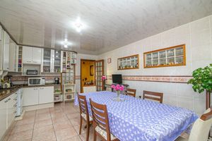 Image 18 - 210409