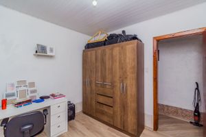 Image 21 - 210440