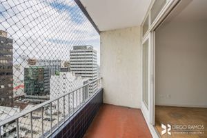 Image 5 - 210500