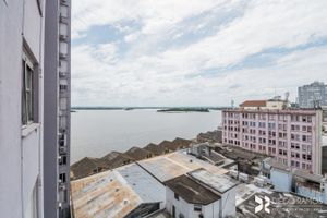 Image 15 - 210500
