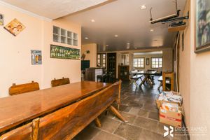 Image 32 - 210585