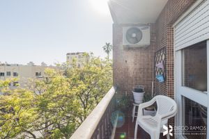 Image 18 - 210597