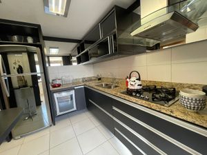 Image 18 - 210678