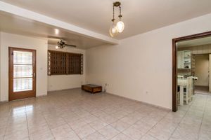 Image 3 - 210680