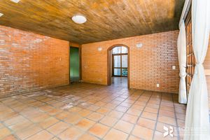 Image 4 - 210755