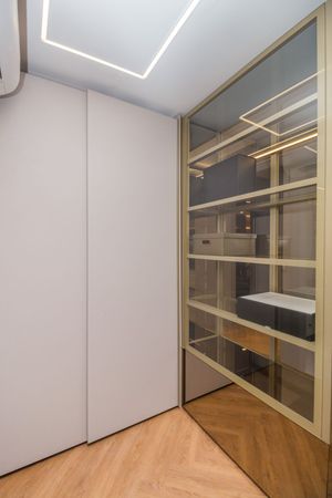 Image 38 - 210837