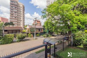 Image 6 - 210905