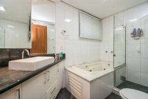 Image 31 - 211188