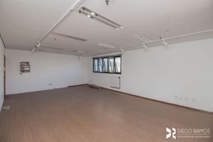 Image 10 - 211290