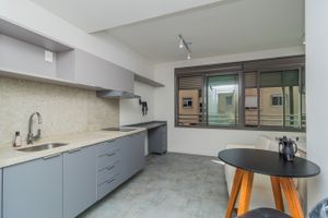Image 4 - 211294