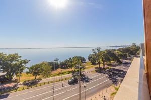 Image 10 - 211319