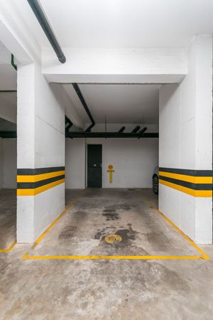 Image 38 - 211482