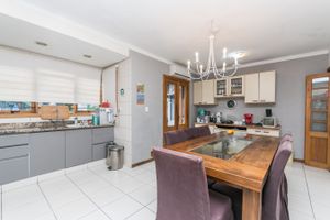 Image 31 - 211491