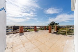 Image 13 - 211539
