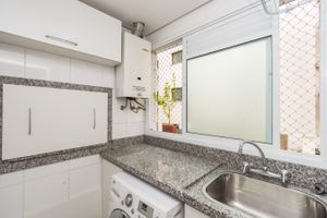 Image 19 - 211674