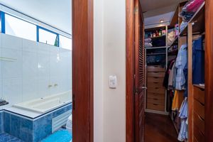 Image 21 - 211695