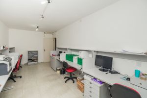 Image 10 - 211784