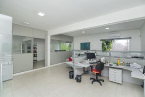 Image 40 - 211784