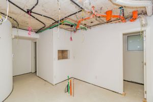 Image 30 - 211827