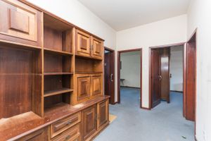 Image 11 - 211884