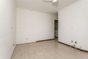 Image 11 - 211910