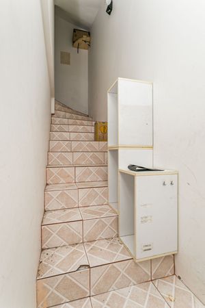 Image 37 - 211910