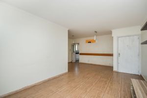 Image 4 - 211960
