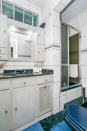 Image 3 - 211980
