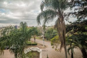 Image 6 - 212070