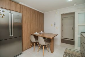Image 31 - 212070