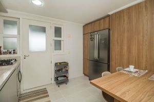 Image 32 - 212070