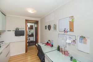 Image 61 - 212072