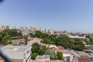 Image 12 - 212103