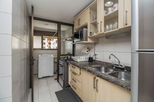 Image 33 - 212147