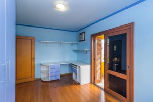 Image 38 - 212204