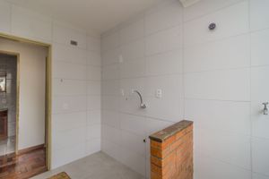 Image 10 - 212247