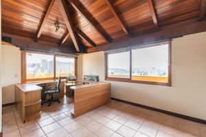Image 13 - 212319