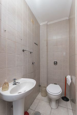 Image 38 - 212319