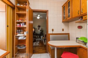 Image 35 - 212323