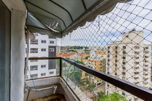 Image 9 - 212352