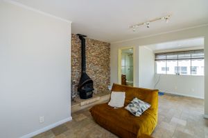 Image 30 - 212352