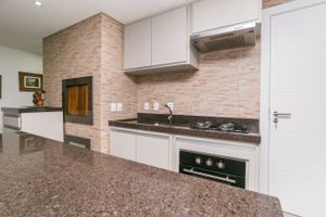 Image 21 - 212358