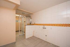 Image 24 - 212423