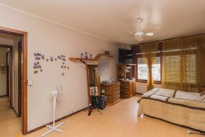 Image 34 - 212496