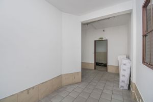 Image 17 - 212512